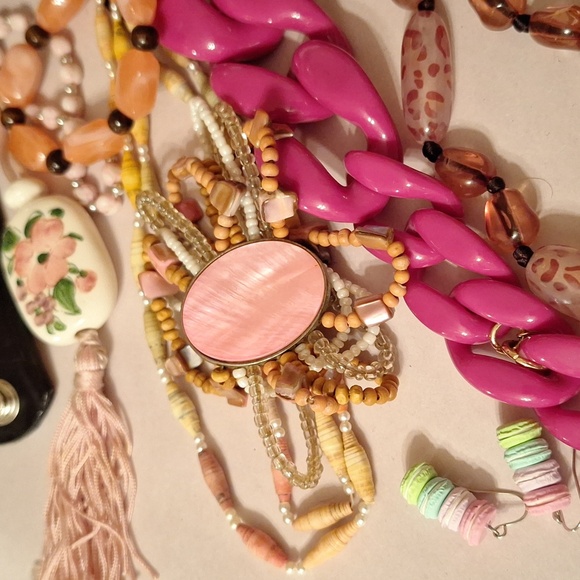Huge Lot 38 PINK Themed Fashion Jewelry Barbie PUNK Mall Goth Bubble Gum Colors - Picture 2 of 11